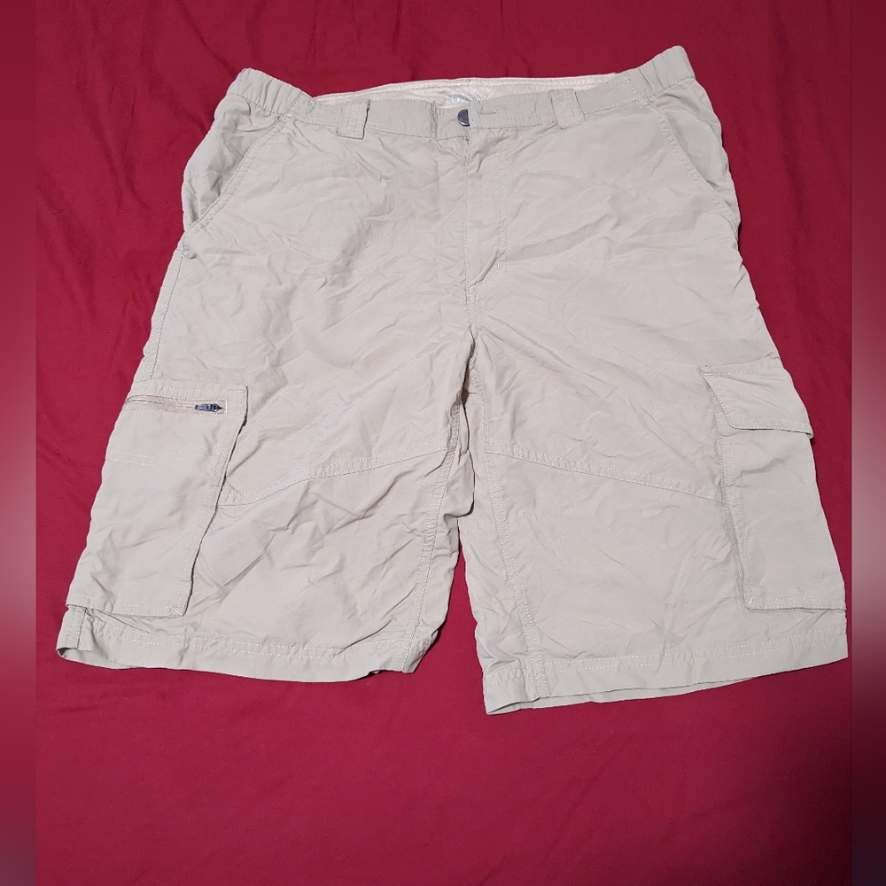 Columbia Cargo Hiking Shorts Beige
